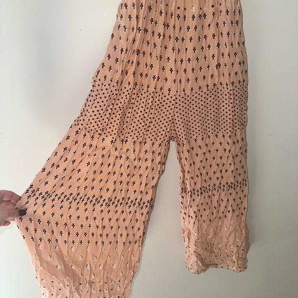 Faithful the Brand by Anthropology Peach Floral Bohemian Jumpsuit size 2 - Picture 4 of 5